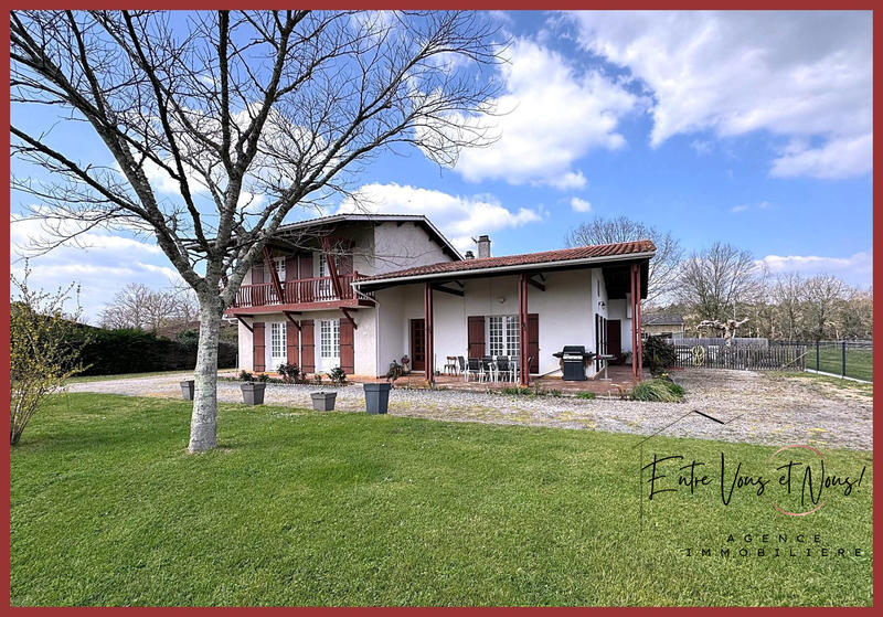 Maison traditionnelle - 191 m² - 8 pièces