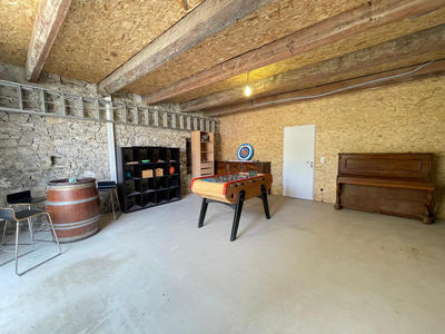 Maison - 223 m² - 8 pièces