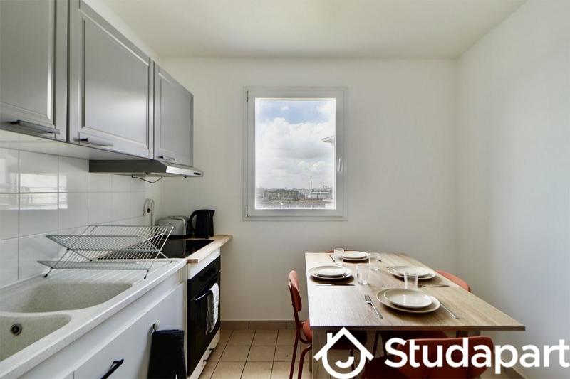 Chambre - 9 m² - 1 pièce