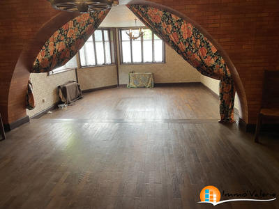 Maison - 306 m² - 10 pièces