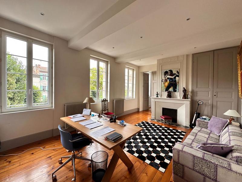 Maison - 292 m² - 8 pièces