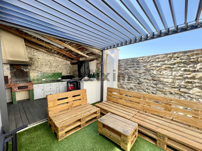 Maison de village - 250 m² - 7 pièces