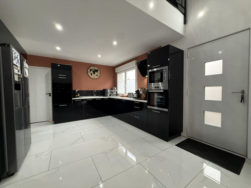 Maison - 150 m² - 4 pièces