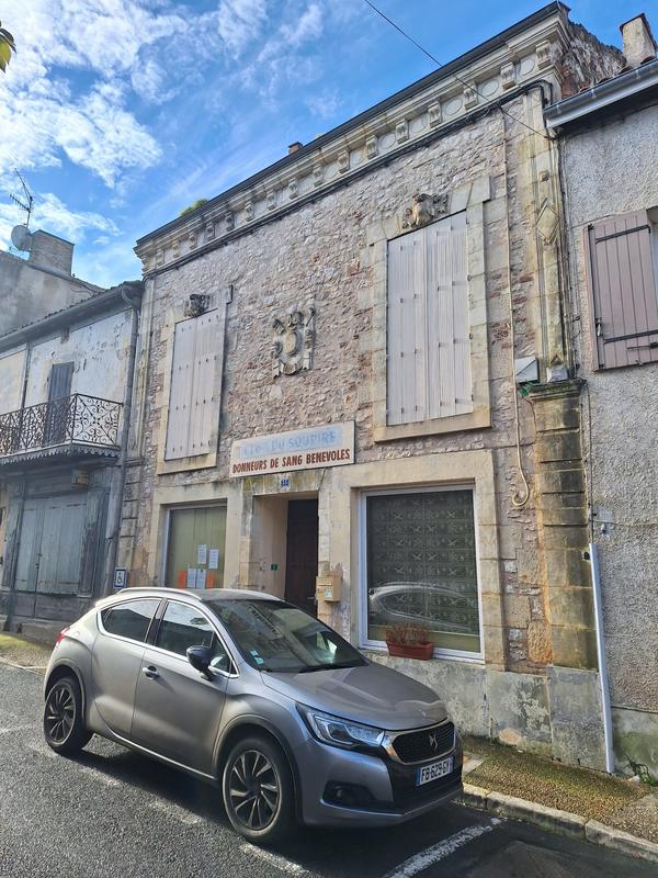 Maison ancienne - 248 m² - 6 pièces