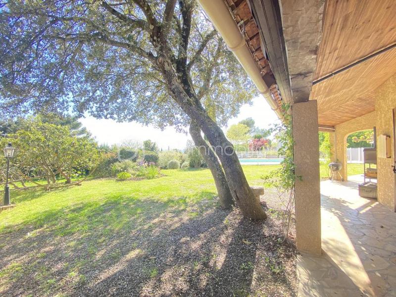 Villa - 185 m² - 6 pièces