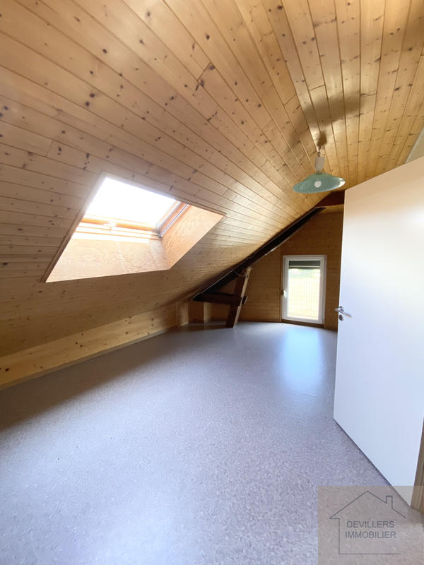 Immeuble - 180 m² - 9 pièces