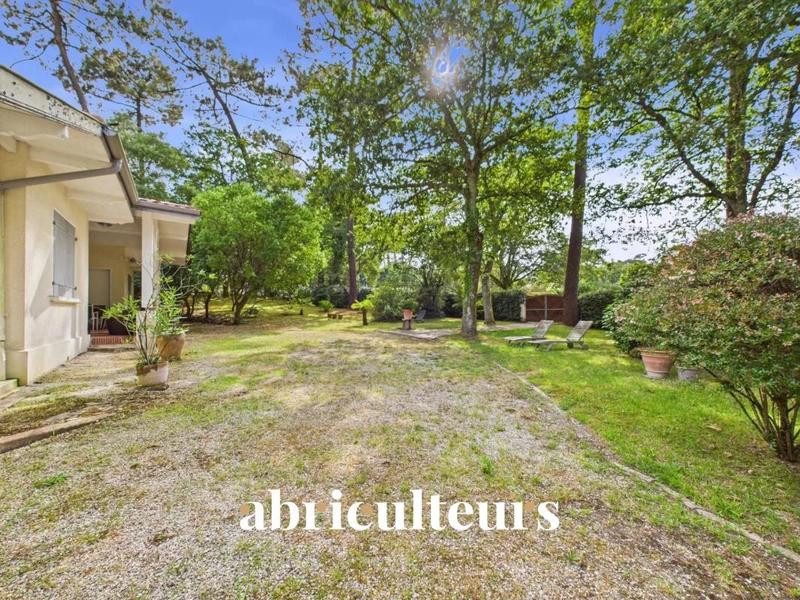 Villa - 174 m² - 10 pièces