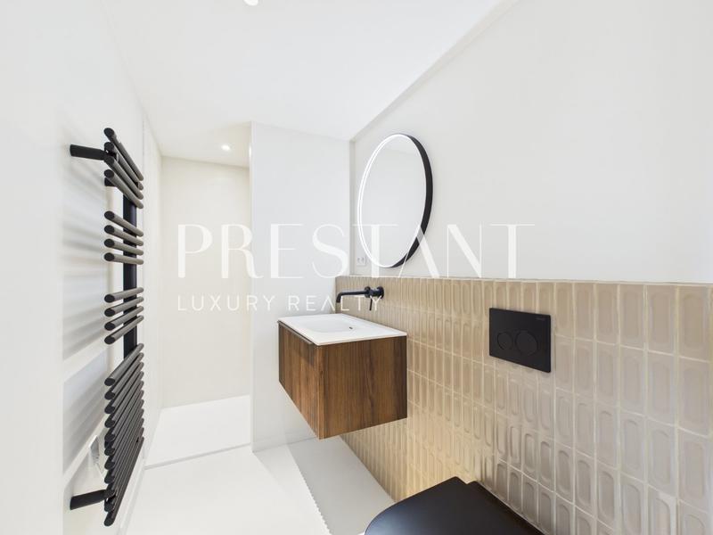 Maison - 231 m² - 7 pièces