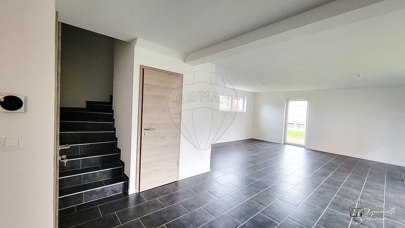 Maison - 94 m² - 5 pièces