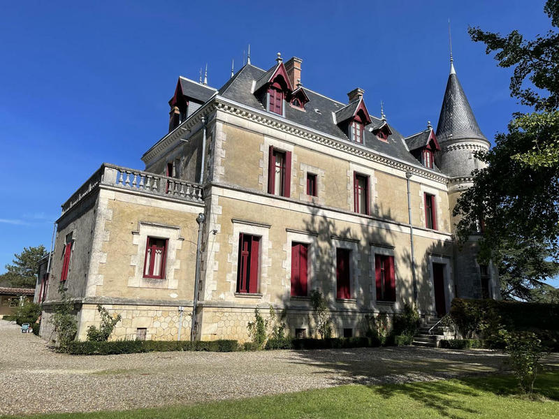 Propriété - 600 m² - 12 pièces