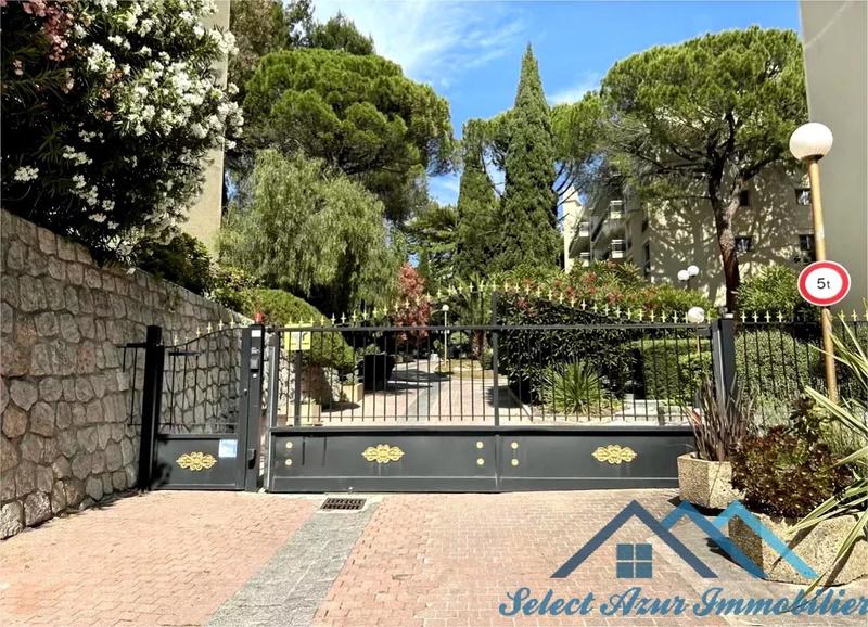 Appartement - 95 m² - 4 pièces