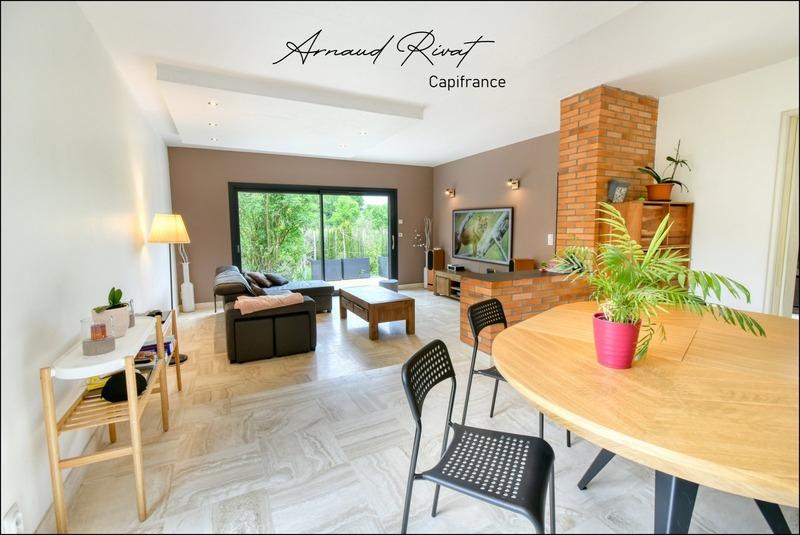 Maison - 219 m² - 8 pièces