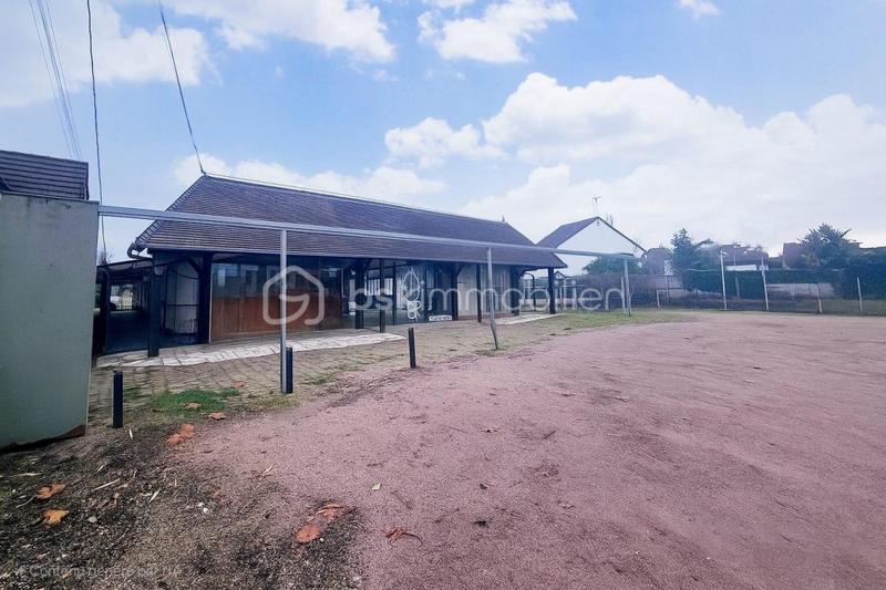 Local commercial - 825 m² - 8 pièces