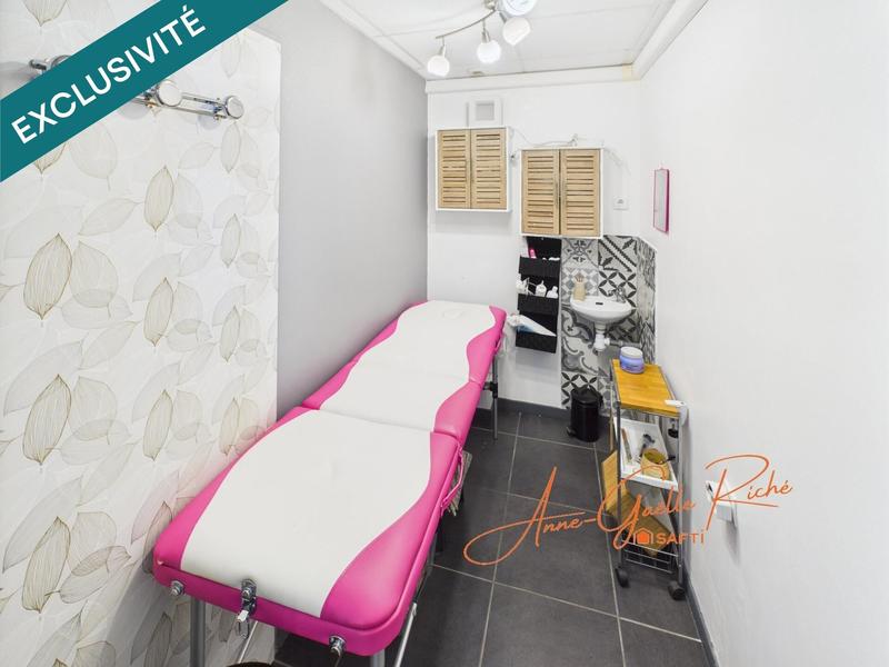 Local commercial - 179 m² - 5 pièces