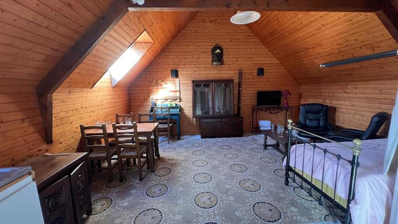 Maison - 207 m² - 8 pièces