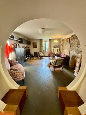 Maison de village - 260 m² - 13 pièces