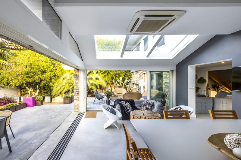 Maison - 300 m² - 10 pièces