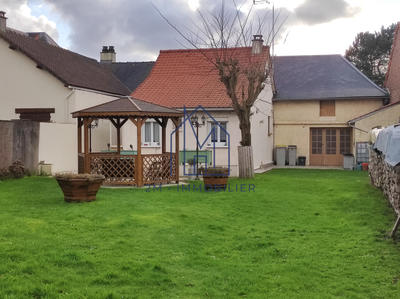 Maison - 98 m² - 4 pièces