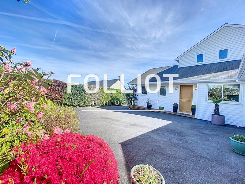 Maison - 140 m² - 8 pièces