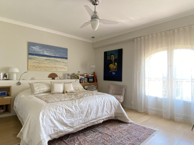 Villa - 240 m² - 5 pièces