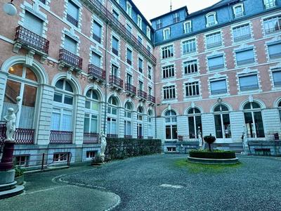 Appartement - 100 m² - 4 pièces