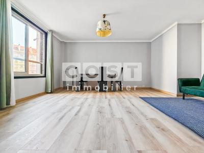 Appartement - 79 m² - 3 pièces