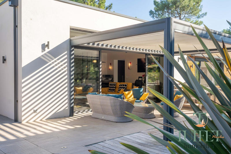 Villa - 238 m² - 5 pièces