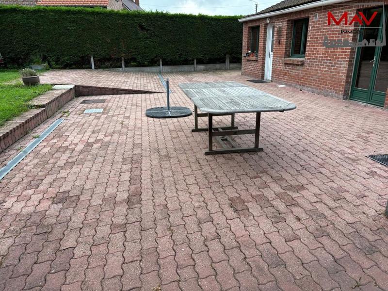 Maison - 219 m² - 8 pièces