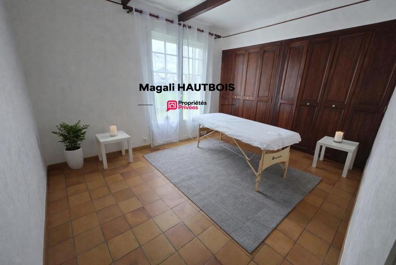 Maison - 161 m² - 9 pièces