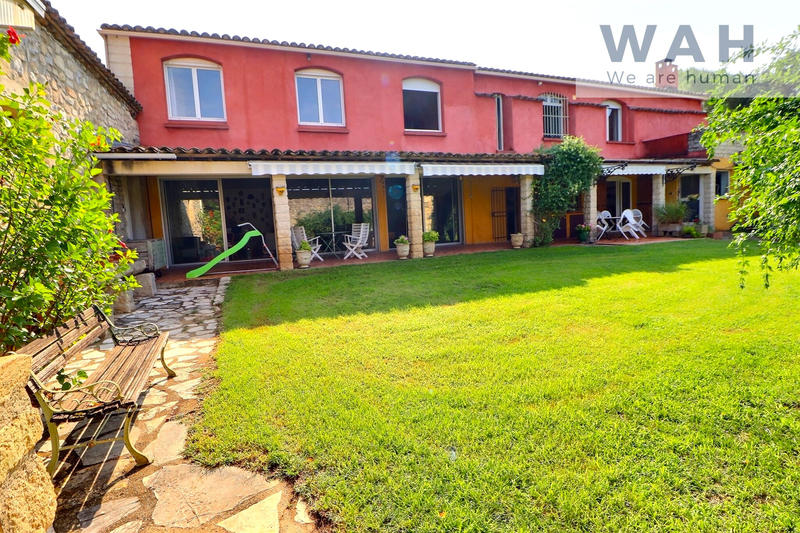 Mas - 225 m² - 7 pièces