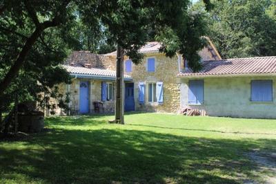 Maison - 250 m² - 10 pièces