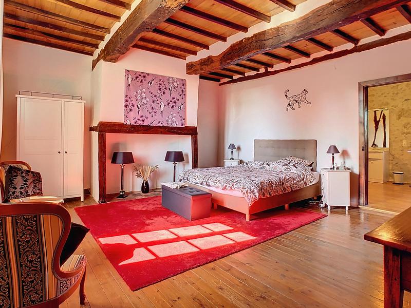 Propriété - 377 m² - 11 pièces