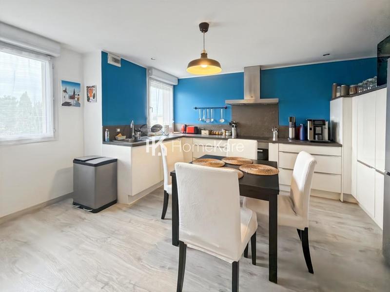 Appartement - 80 m² - 4 pièces