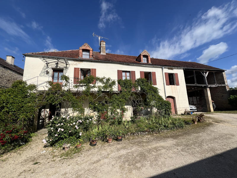 Maison - 110 m² - 6 pièces