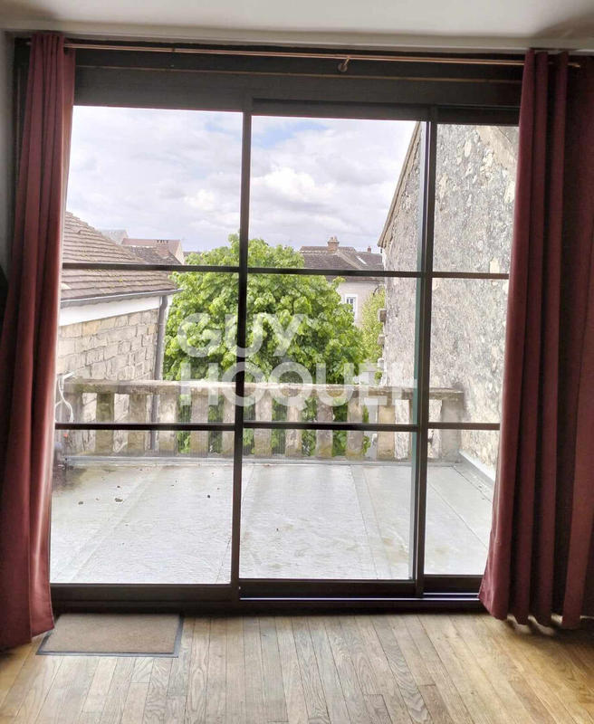 Maison - 225 m² - 7 pièces