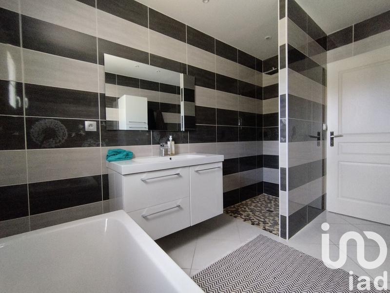 Maison - 162 m² - 6 pièces