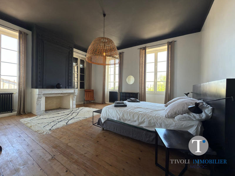 Maison ancienne - 490 m² - 12 pièces