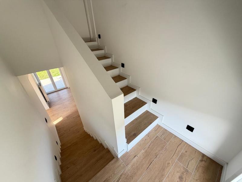 Maison - 190 m² - 9 pièces