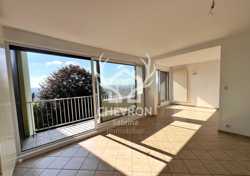 Appartement - 83 m² - 4 pièces