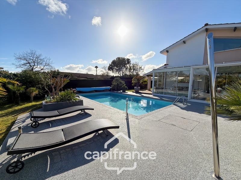 Villa - 168 m² - 6 pièces