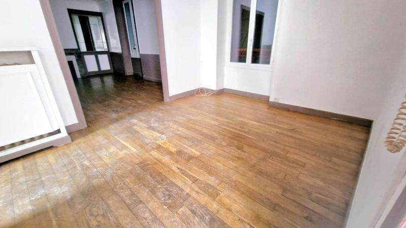 Maison - 137 m² - 7 pièces