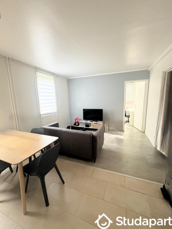 Appartement - 82 m² - 6 pièces