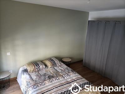 Chambre - 11 m² - 1 pièce