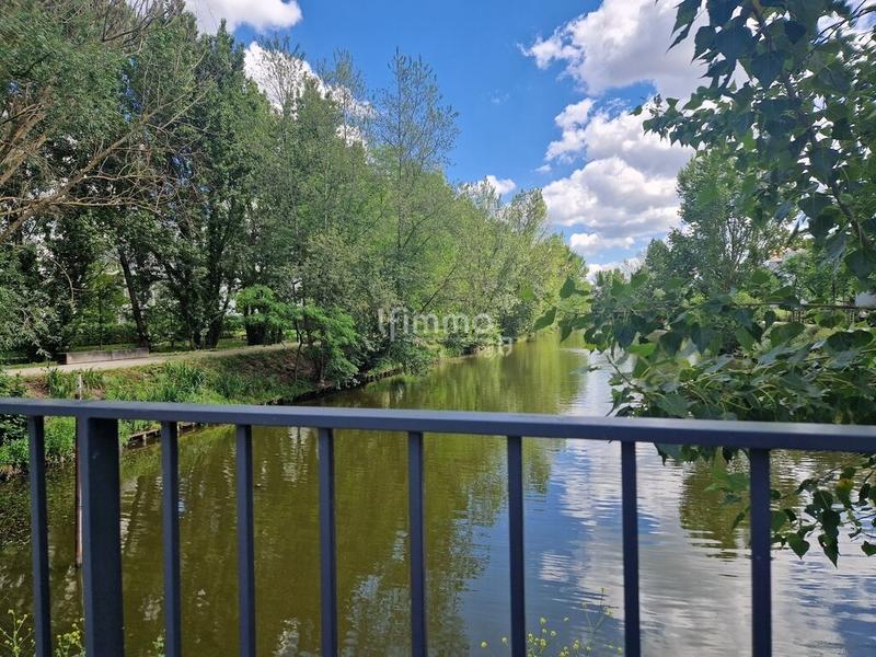 Terrain constructible - 720 m²