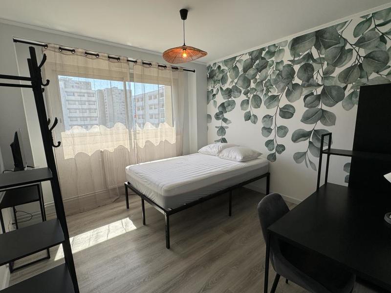 Appartement - 100 m² - 7 pièces