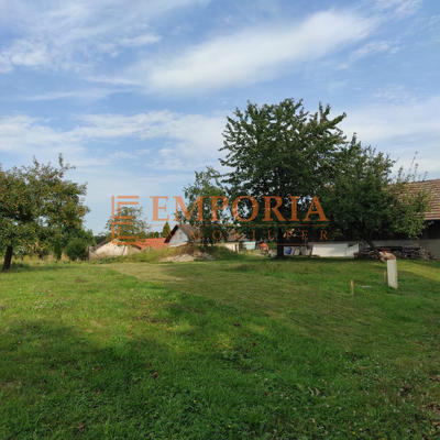 Terrain - 606 m²