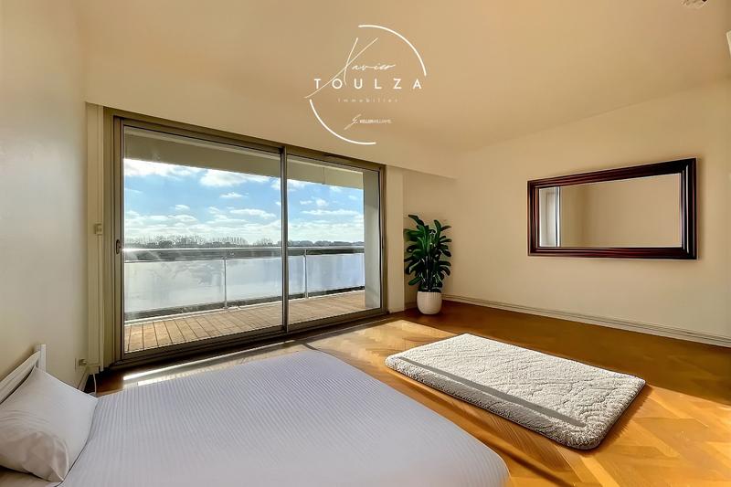 Appartement - 162 m² - 5 pièces