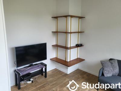 Chambre - 13 m² - 1 pièce