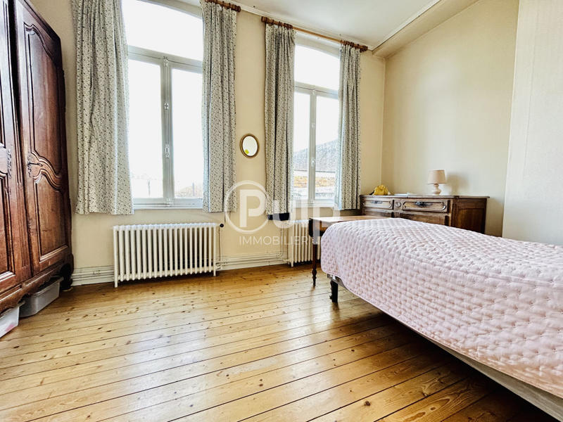 Maison bourgeoise - 246 m² - 12 pièces