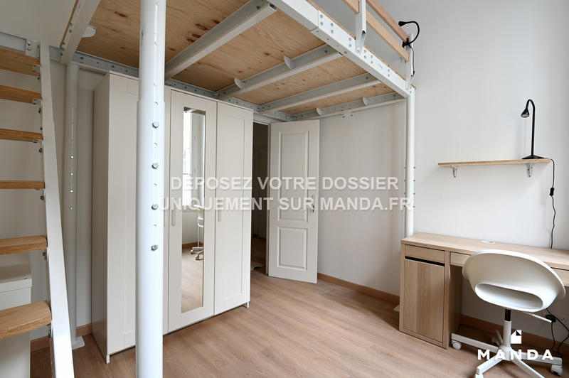 Chambre - 9 m² - 5 pièces